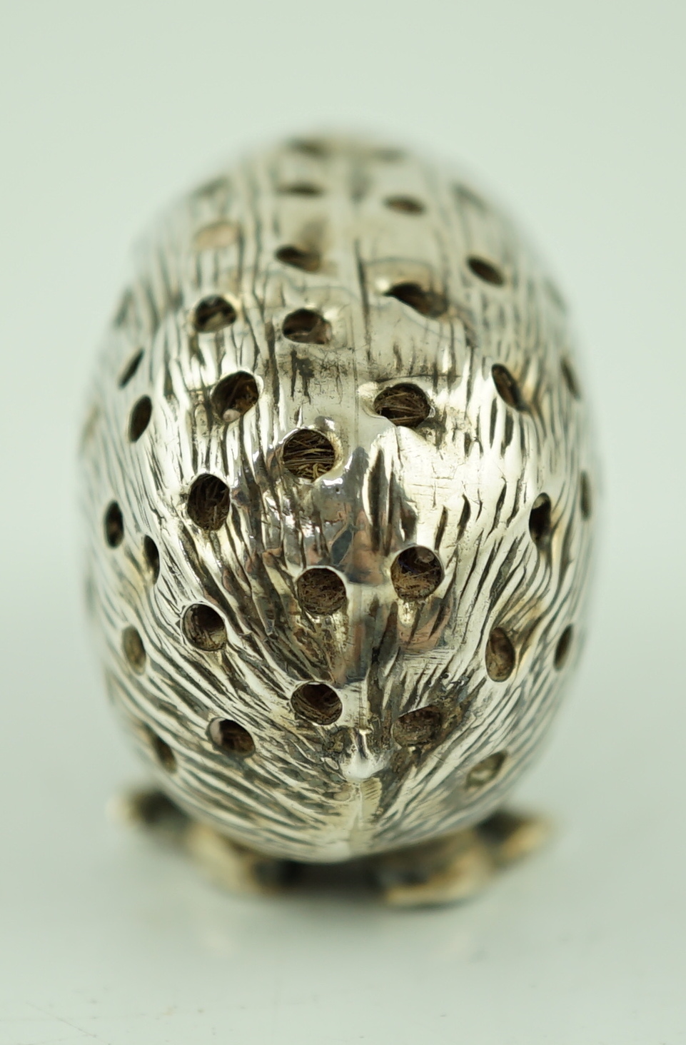 An Edwardian novelty silver pin cushion, modelled as a hedgehog, Levi & Salaman